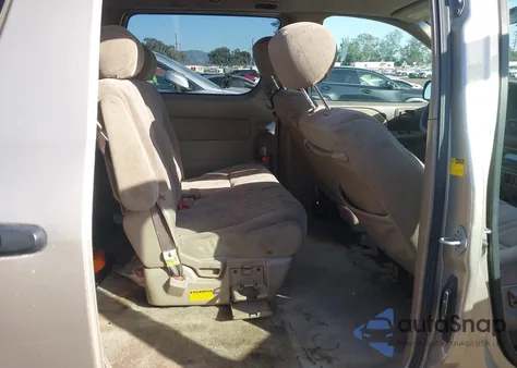 2002 Toyota Sienna Ce z USA, uszkodzony, nr VIN 4T3ZF19C42U444277